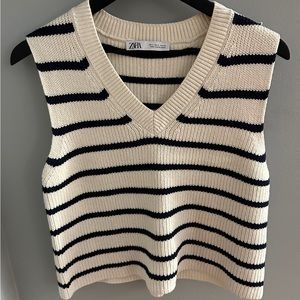Zara Cream and Navy Blue Striped Knitted Sweater Vest (S)